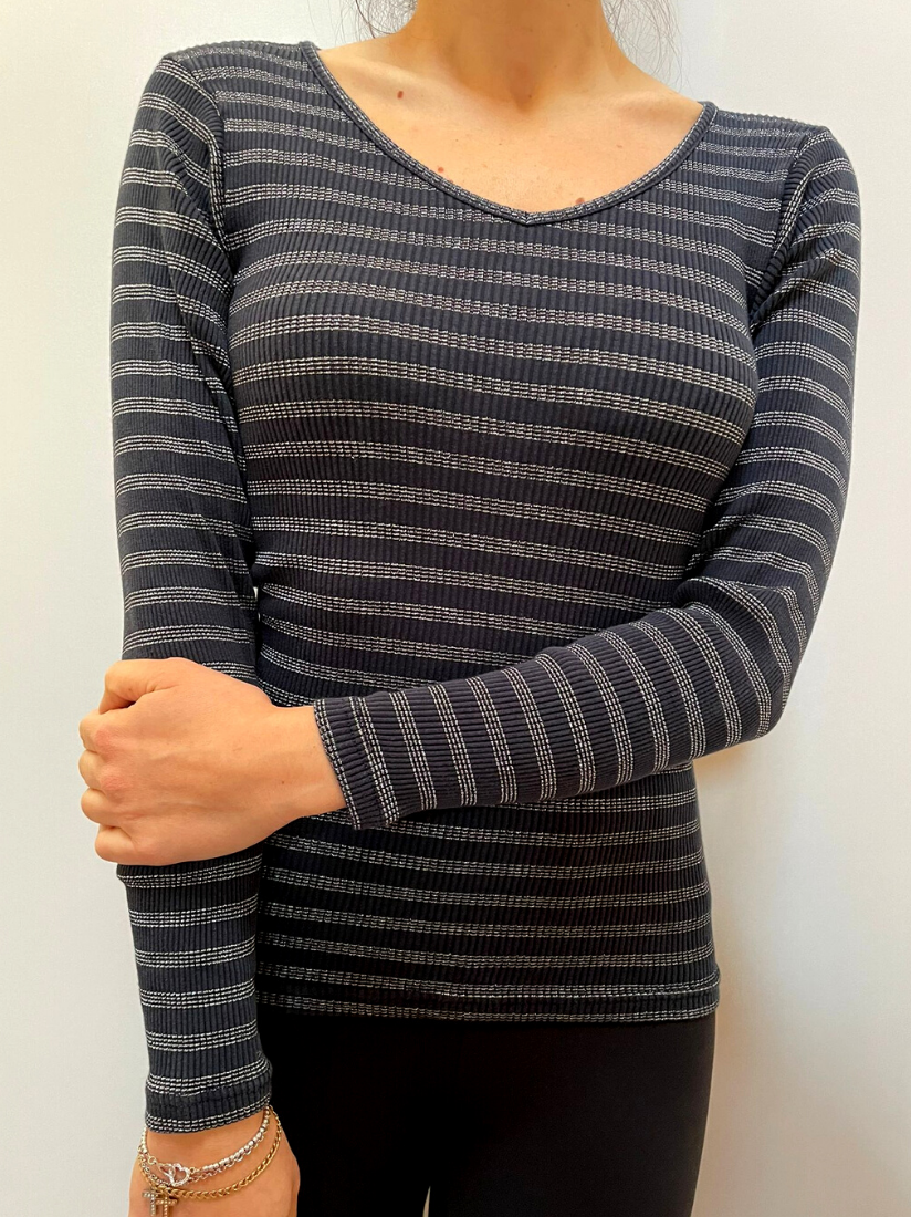 maglia maniche lunghe e scollo a V