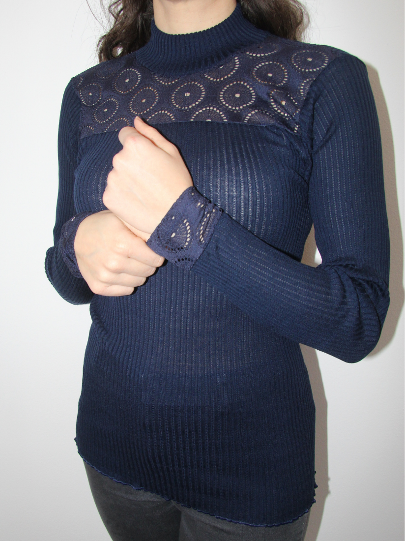 lupetto in lana con pizzo a cerchi