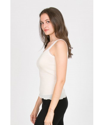 canotta con spalline sottili in pizzo