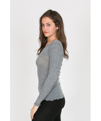 maglia in lana seta a costine e scollo a giro